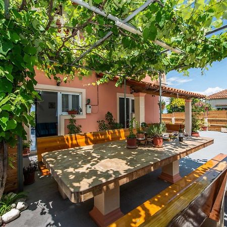 Lena'S Apartments Astrakeri Екстер'єр фото