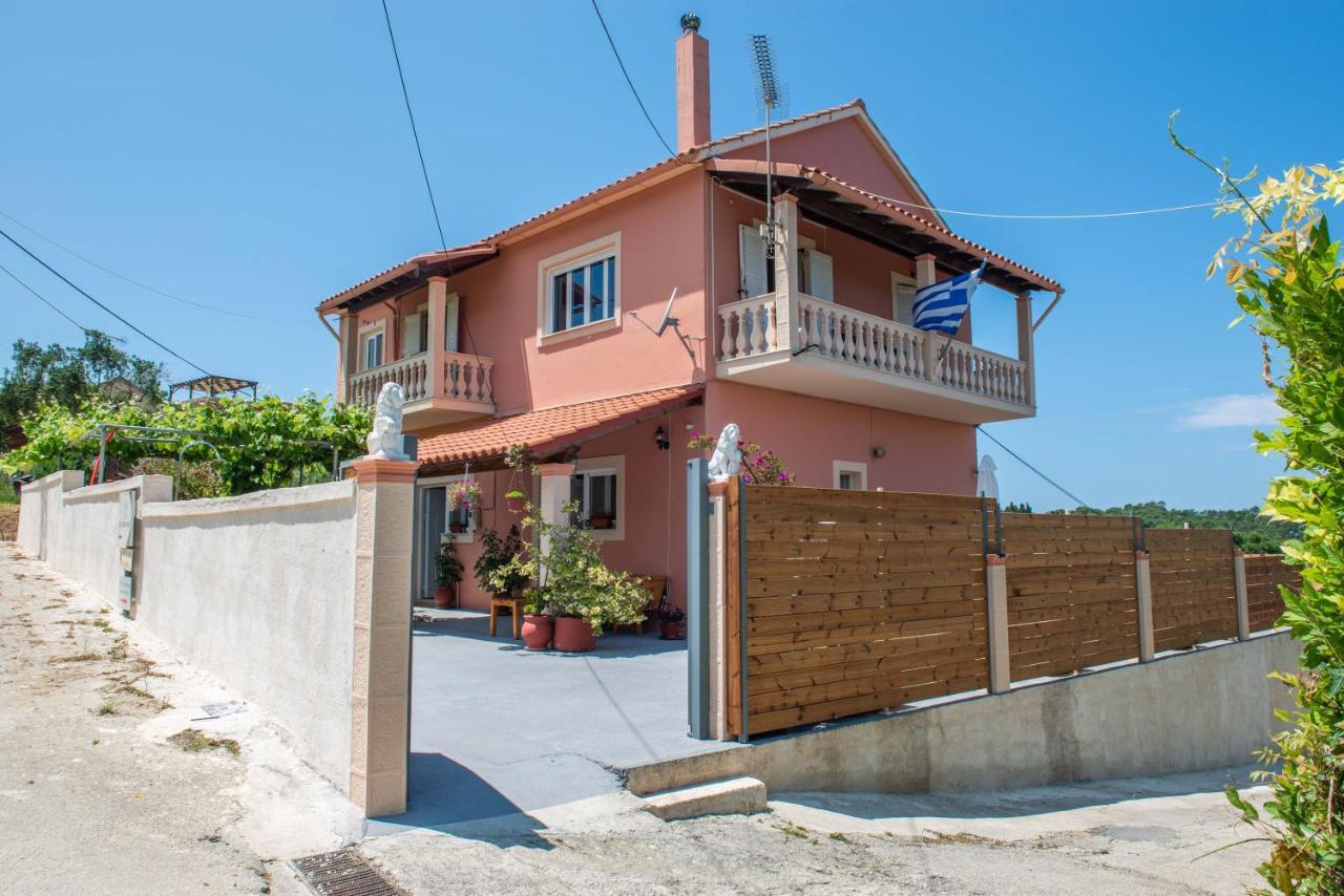 Lena'S Apartments Astrakeri Екстер'єр фото