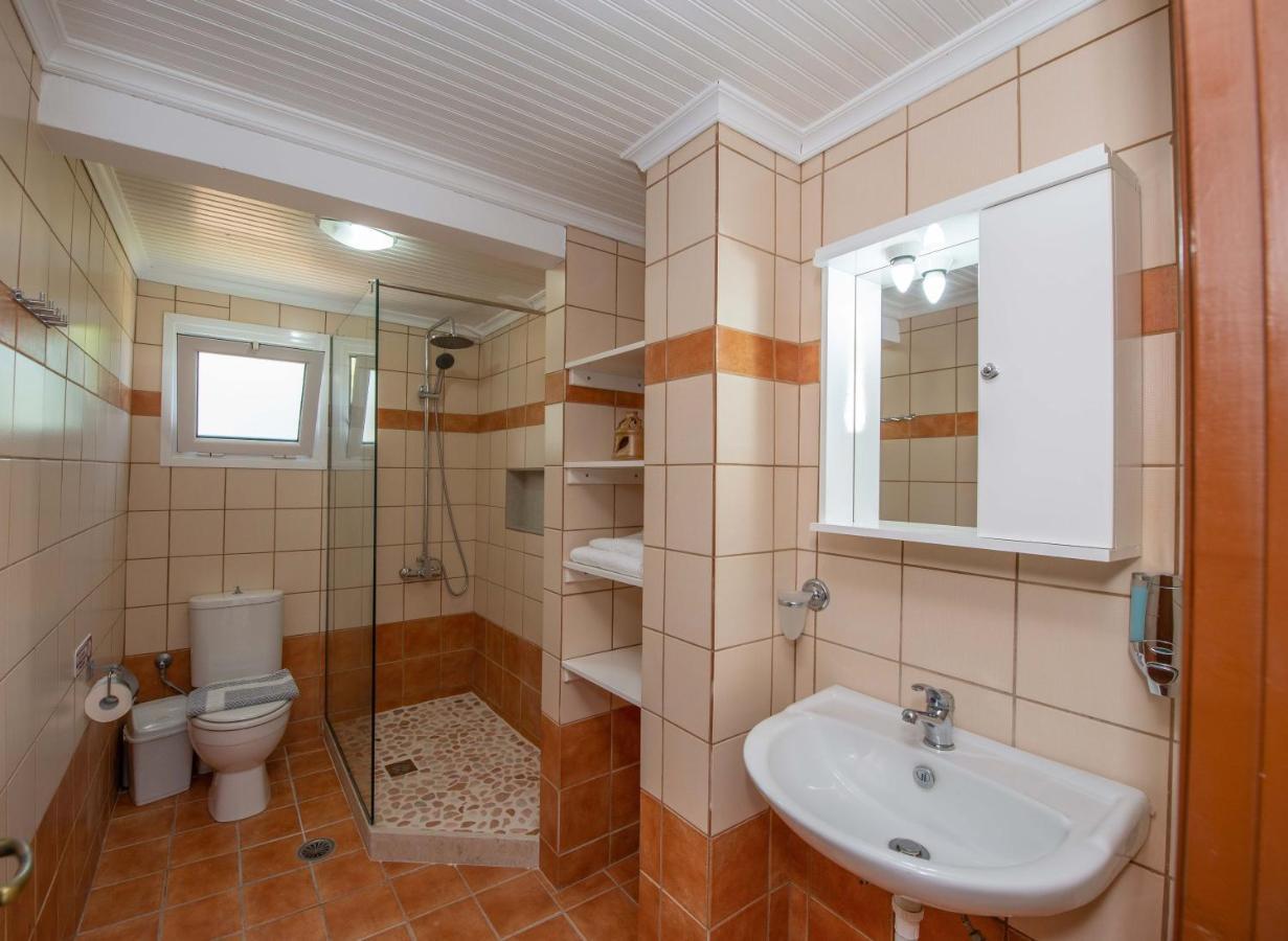 Lena'S Apartments Astrakeri Екстер'єр фото