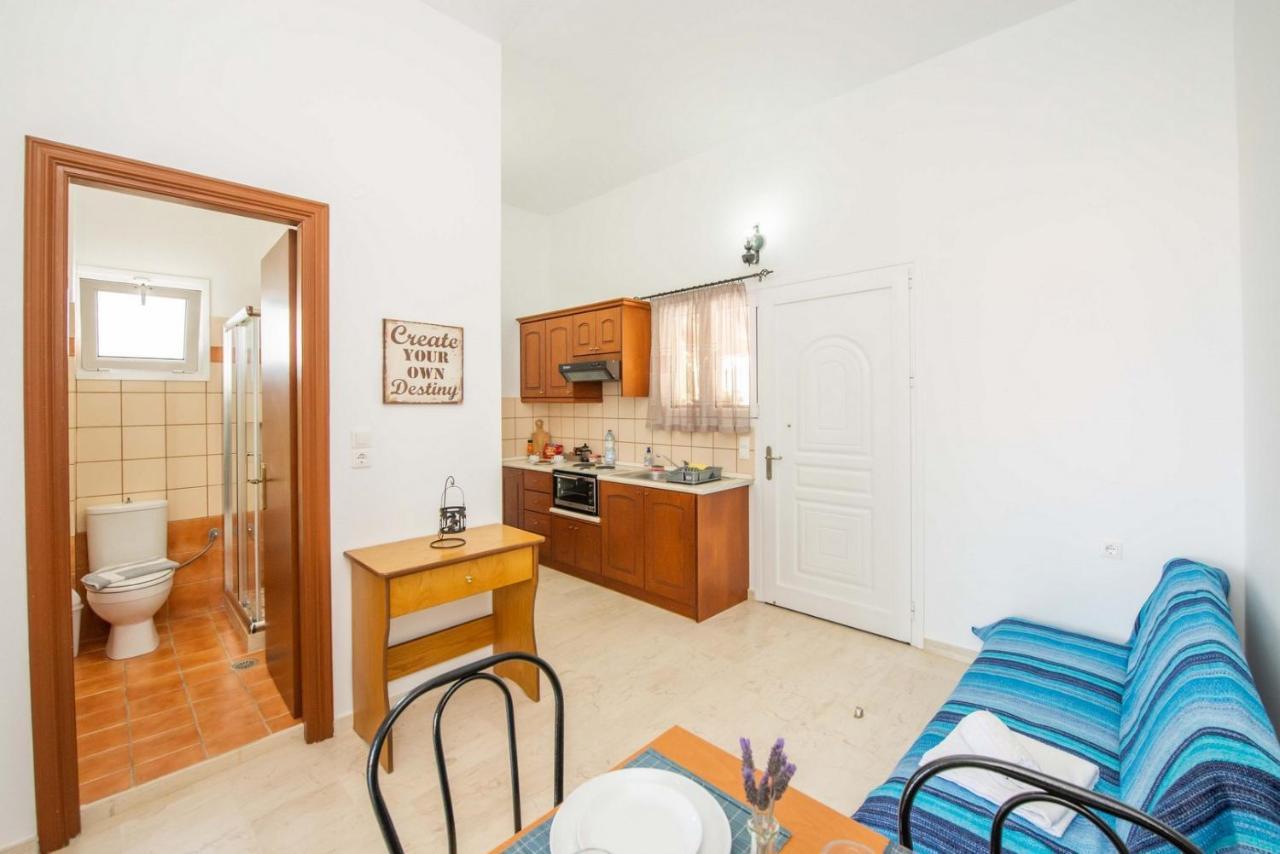 Lena'S Apartments Astrakeri Екстер'єр фото